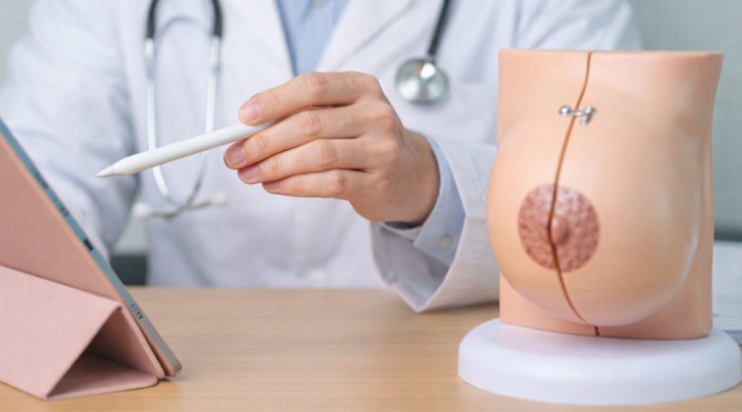 لماذا يمكن أن تتضرر الحلمات أثناء جراحة تصغير الثدي؟