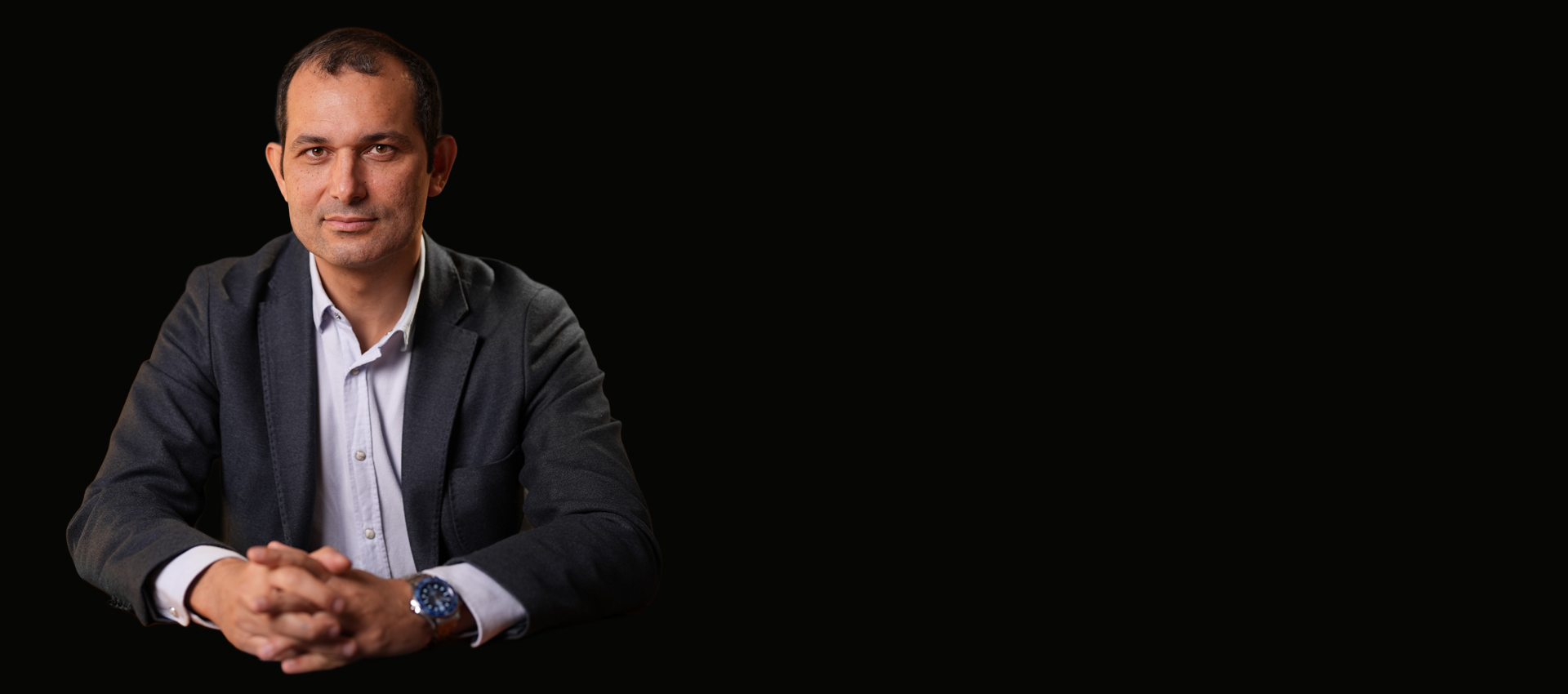 Prof. Dr. Osman Kelahmetoğlu plastik rekonstrüktif ve estetik cerrahi uzmanı portre fotoğrafı